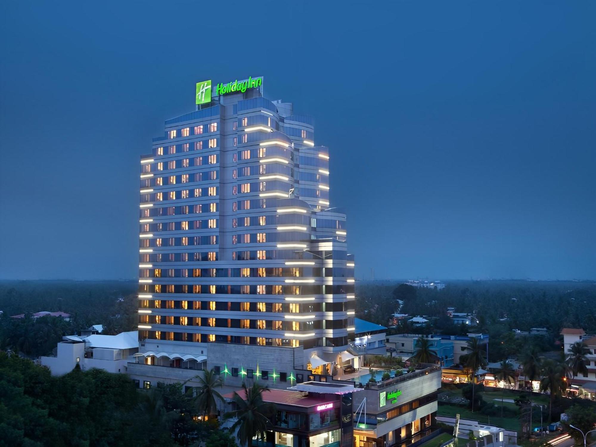 Holiday Inn Cochin, An Ihg Hotel Kochi Exterior foto